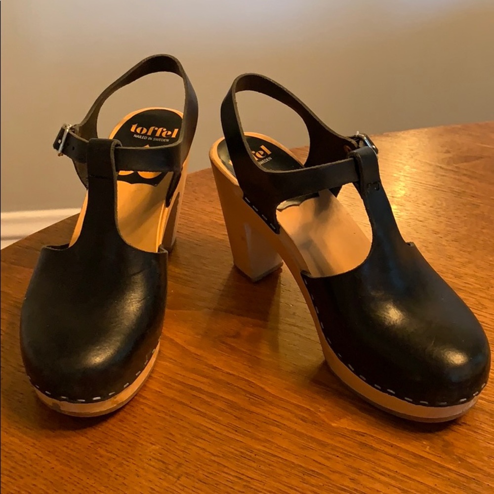 Swedish Hasbeens sky high clog